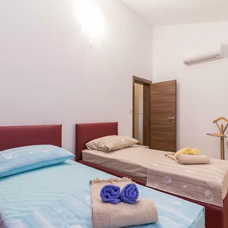 Вилла Erica Пула