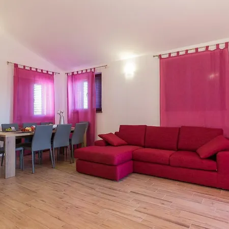 Erica וילה פולה